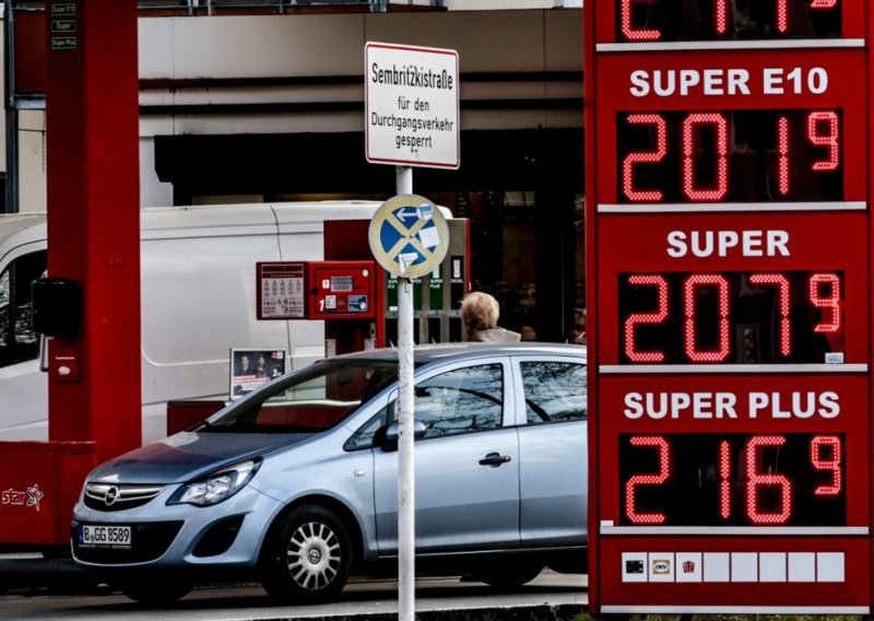 Benzin nikad skuplji, a porezi udaraju: Evo gdje vozači najviše plaćaju državi