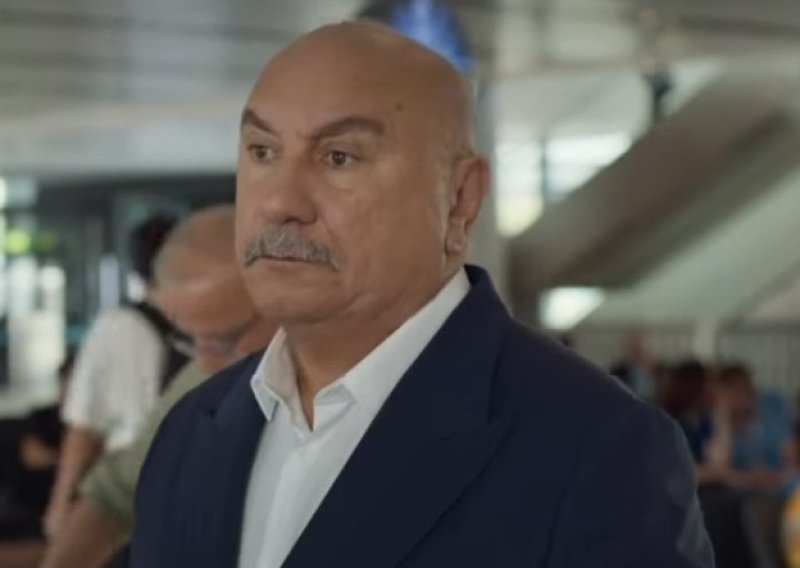 Sjećate li se ovog glumca? Gledali ste ga u hit-seriji 'Lejla', a sada stiže u 'Daleki grad' i donosi totalni kaos