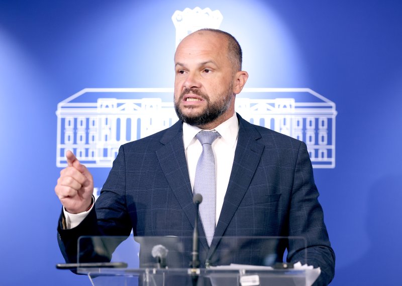 Hajdaš Dončić prozvao Plenkovića: 'Mecena ekomafije u Hrvatskoj'