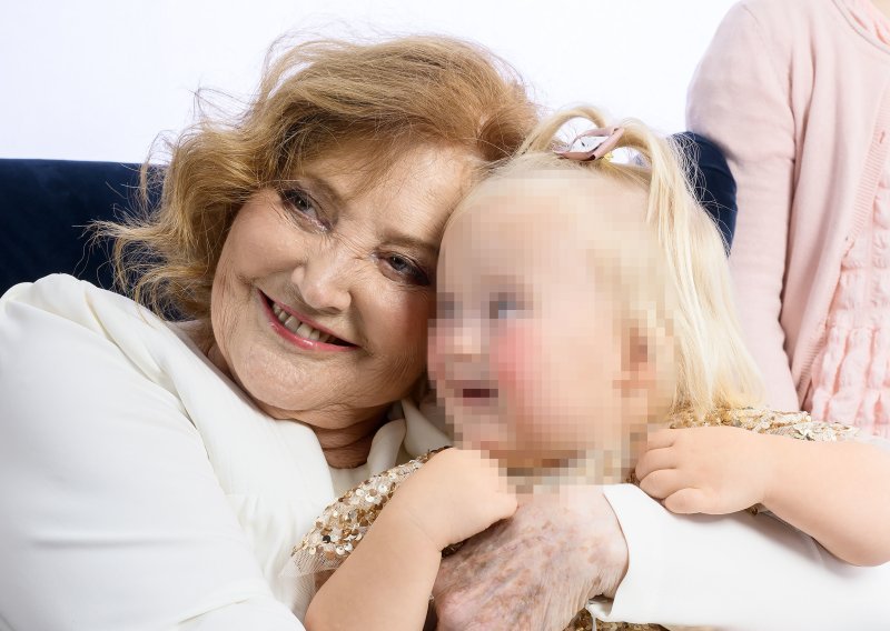 Tereza Kesovija, Maja Šuput i Frano Ridjan pridružili se humanitarnom kalendaru 'Velike i male zvijezde' za djecu sa sindromom Down