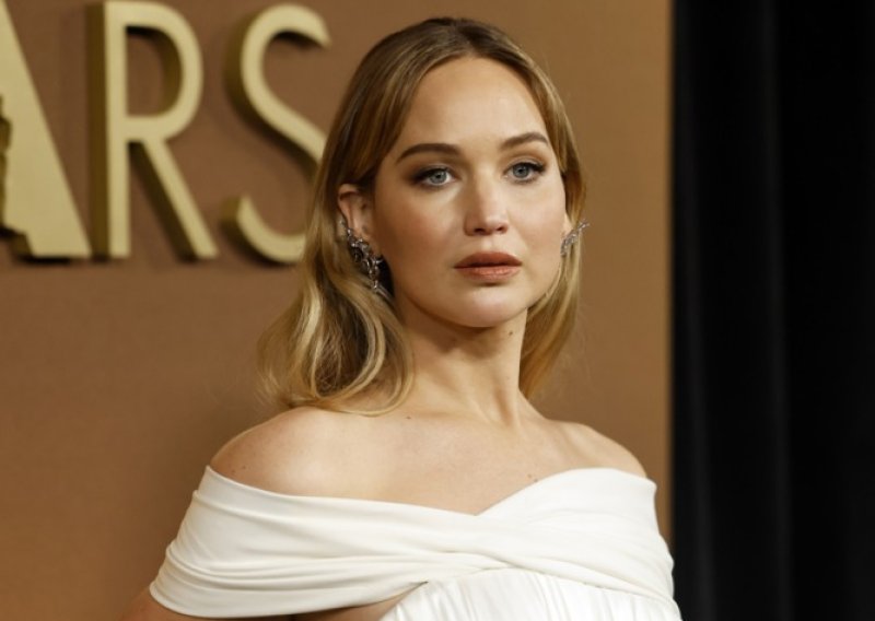 Jennifer Lawrence pripada znaku s urođenom karizmom: Njezina spontanost osvaja publiku i izvan filmskih uloga