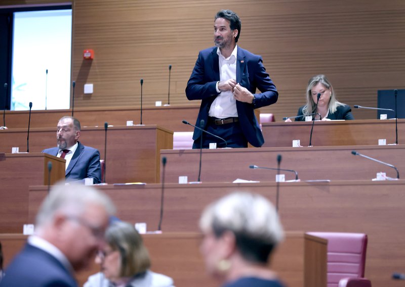 Sabor raspravlja o otpadu, Miletić odmah krenuo na Plenkovića: 'Dajte ostavku'