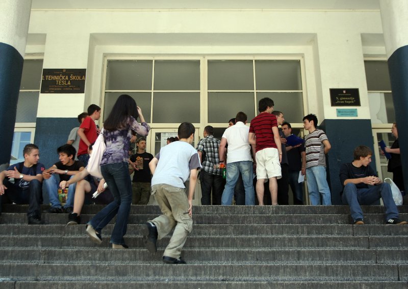 Zagreb mijenja pravila za stipendije: Više učenike i studenata moći će dobiti novac