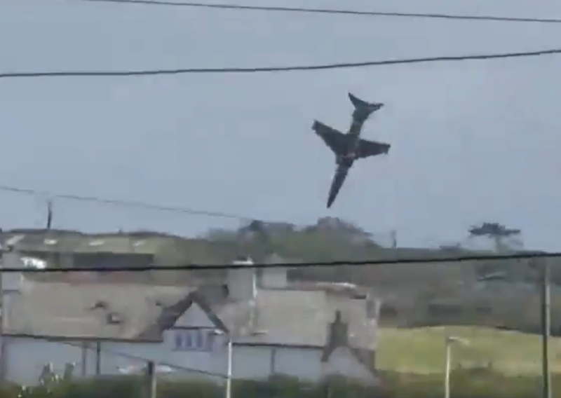 VIDEO Piloti se spasili sekundu prije katastrofe: Objavljena snimka pada zrakoplova