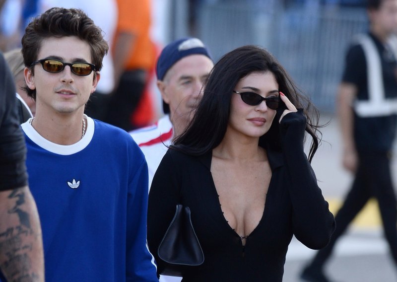 Zvijezde uživaju na Jadranu: Kylie Jenner i Timothée Chalamet stigli na Hvar