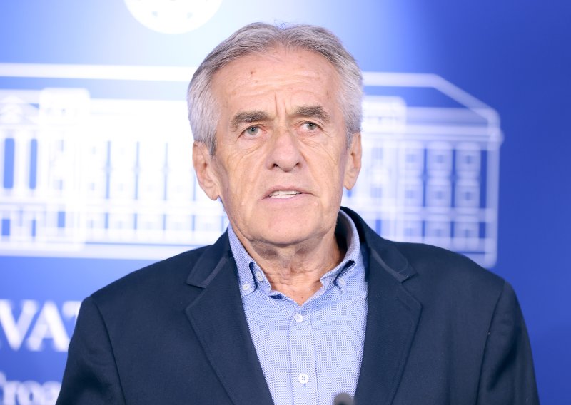 Jurčević s Akademskim sindikatom: 'Fuchsov zakon ugrožava autonomiju sveučilišta'