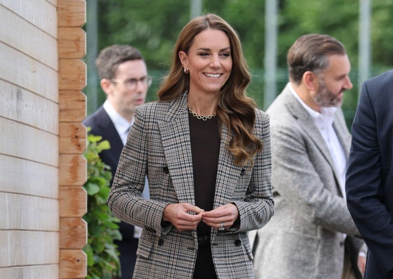 Kate prvi put prolazi kroz ono što je Diana prošla prije 31 godinu ali na svoj način