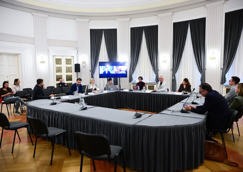 HND upozorava na politički utjecaj na HRT i Hinu: Novi zakon trebao bi unaprijediti medijske slobode