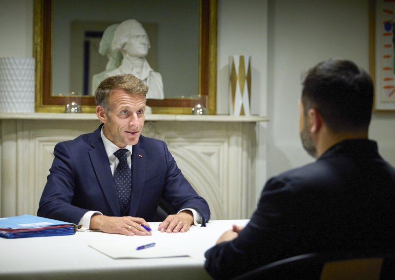 Španjolski list podigao uzbunu zbog mogućih ruskih napada na tri europske države, oglasio se Macron