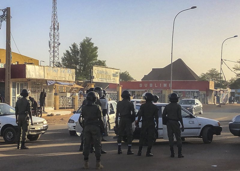Džihadisti izveli dva napada u Nigeru: Ubili najmanje 57 pripadnika sigurnosnih snaga