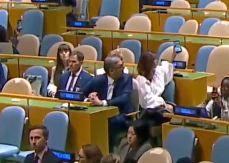 VIDEO Drama u UN-u: Dvorana se ispraznila kad je počeo govoriti Bibi, pogledajte Vučićevu reakciju