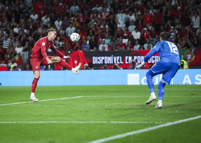 Pogledajte kakvu je priliku promašio Cristiano Ronaldo. A onda mu je još i poništen gol