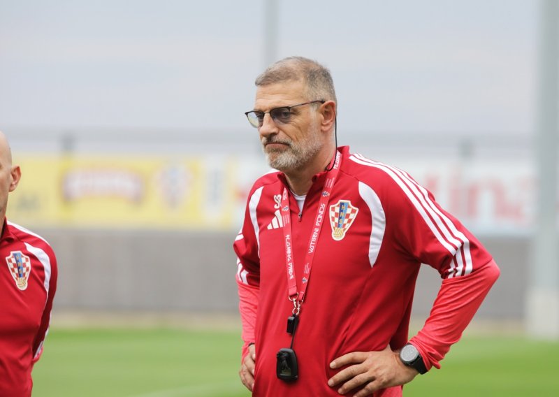 Slaven Bilić na tribine u Pragu šalje čak sedmoricu igrača