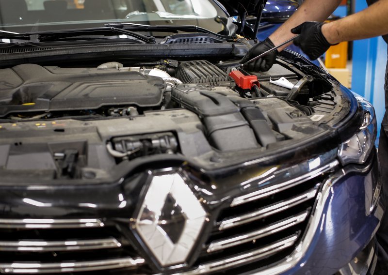 Ovo na automobilu možete popraviti sami, ali ovih nekoliko stvari nemojte ni pokušavati