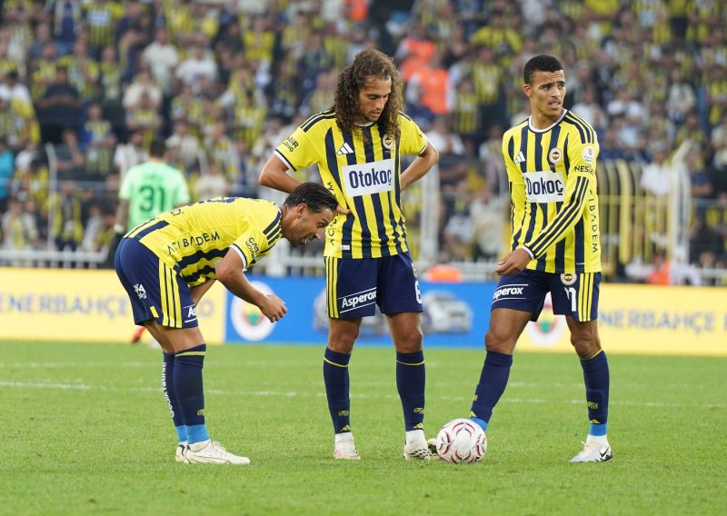 Teška kazna za Fenerbahče. Evo dokad ne smiju kupovati nove igrače