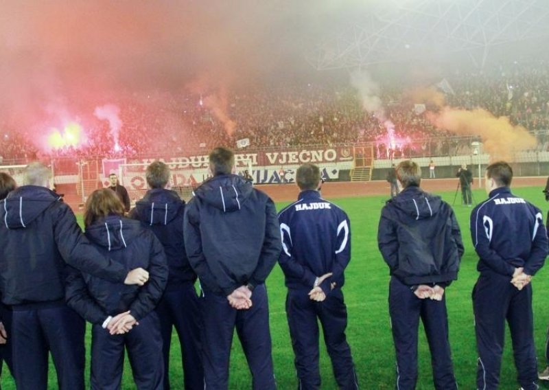Dodvoravanje navijačima kakvo ne pamtimo: U Hajduku izgubili razum!