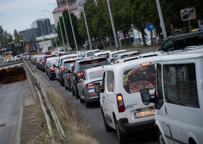 Prometni stručnjak upozorio Zagrepčane: 'Krenite prije 7 ili iza 9, a automobil neka bude zadnja opcija'