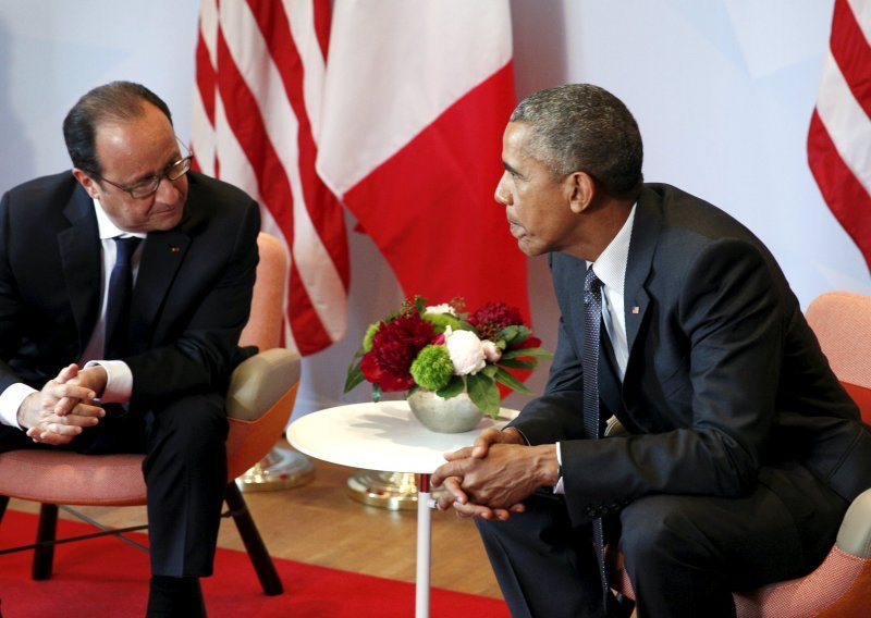 Obama obećao Hollandeu da će prekinuti špijuniranje