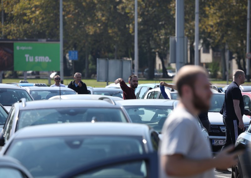 Zagrepčani su se organizirali: Osvanula aplikacija kojom se nude slobodna mjesta u autu