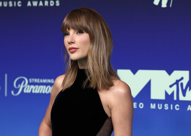 Taylor Swift osvojila glavnu nagradu, a govor posvetila ženi koja je promijenila glazbu