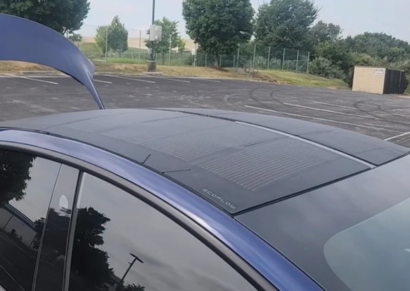 Zalijepio solarne panele na svoju Teslu pa mjesec dana vozio s njima: Evo rezultata