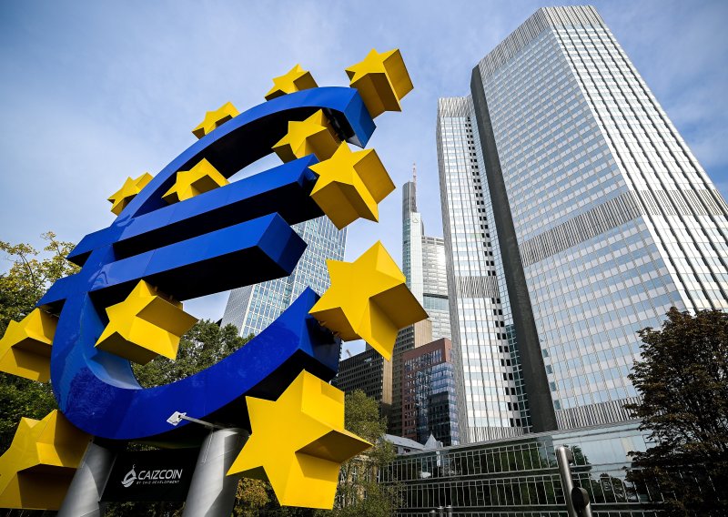 Francuskoj prijeti dužnička kriza? Guverner upozorava: 'Ne računajte na pomoć ECB-a'
