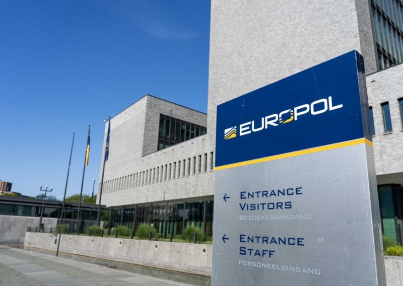 Rusi kroz američku tvrtku prodali softver europskim policajcima: 'Uklonite ove alate'