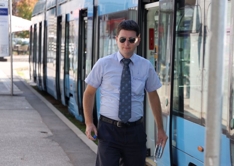 Zagreb ostao na jednom tramvaju: Kristinu nakon smjene zamijenio kolega
