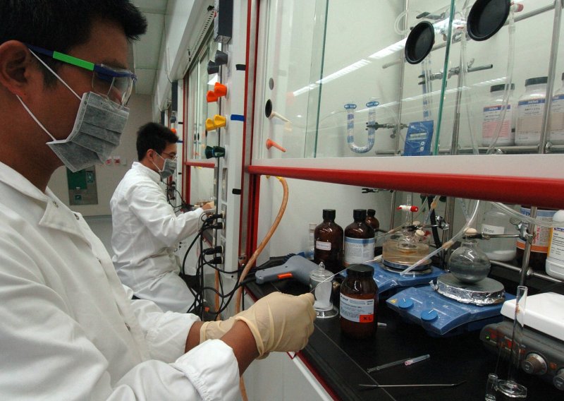 Roche razvija laboratorije za razvoj novih lijekova kojima upravlja AI