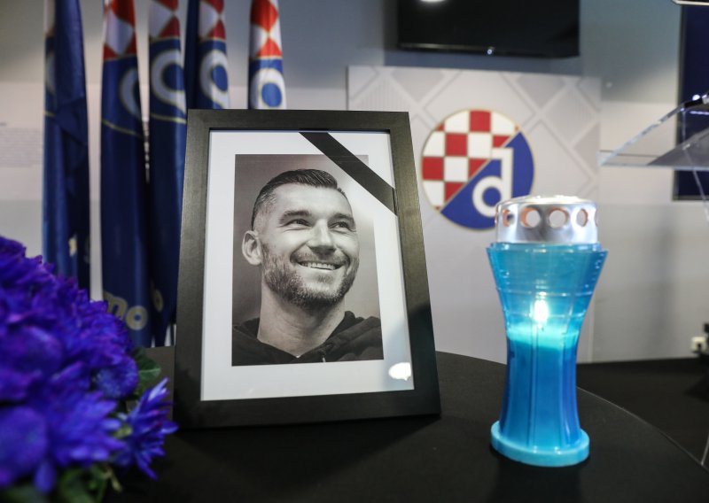Velika gesta u čast Nikole Pokrivača: Dinamova zaklada dijeli stipendije