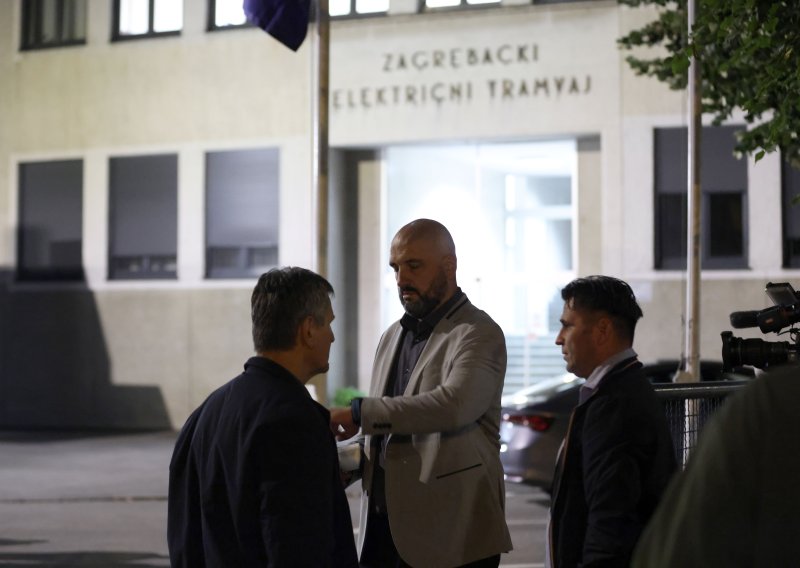 Šef sindikata ZET-a komentirao plaću od 2000 eura, usput prozvao vozačicu 17-ice