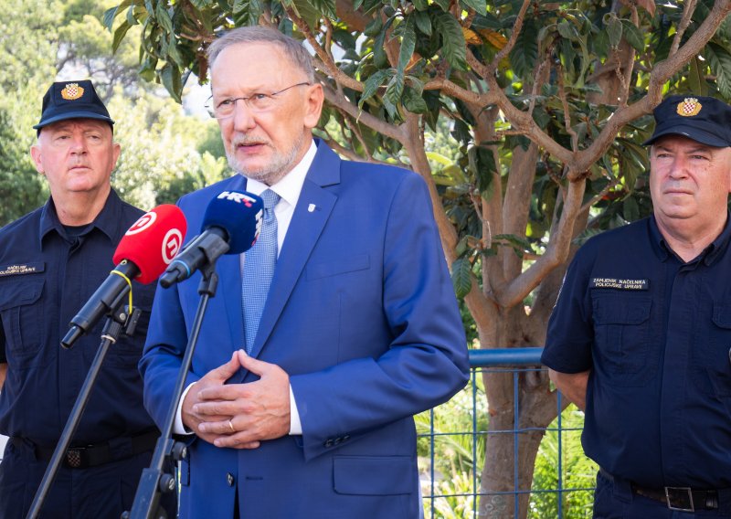 Božinović čestitao Dan policije: 'Povjerenje građana nije nešto što je poklonjeno'