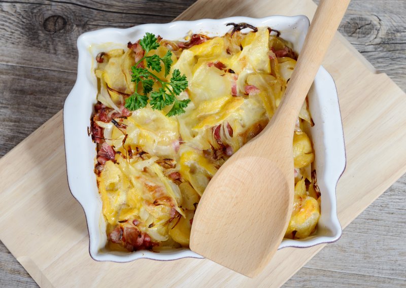 Topljeni sir, hrskava slanina i vino: Isprobajte recept za tartiflette, najukusnije utješno jelo sezone