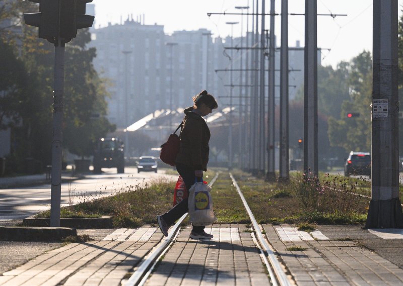 Nema snage za Bajs niti novca za taksi: 'Kucam ljudima na prozore dok su na semaforu'