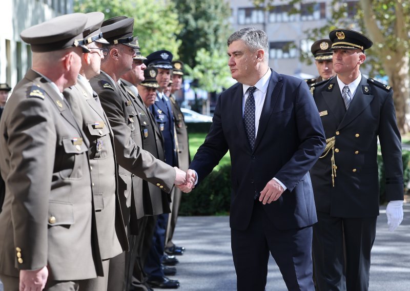 Milanović okupio vojni vrh pa poslao jasnu poruku: 'Hrvatska vojska neće ići u takve koalicije'
