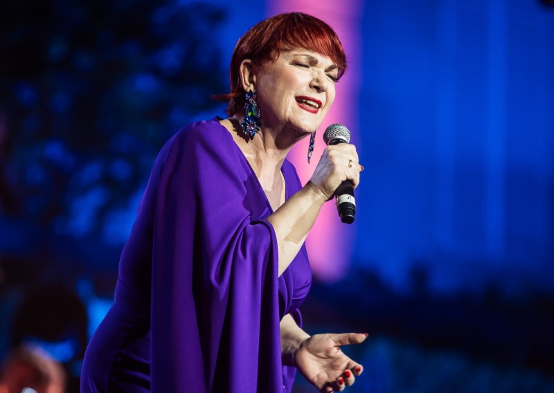 Zorica Kondža rođena je u znaku kojem su emocije najveća snaga: To se čuje i u njezinim pjesmama