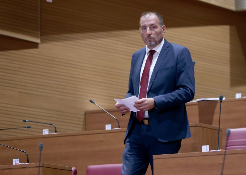 Paus želi da se u Hrvatskoj provjeri krv za vječne kemikalije: 'Ne tražim paniku već podatke'