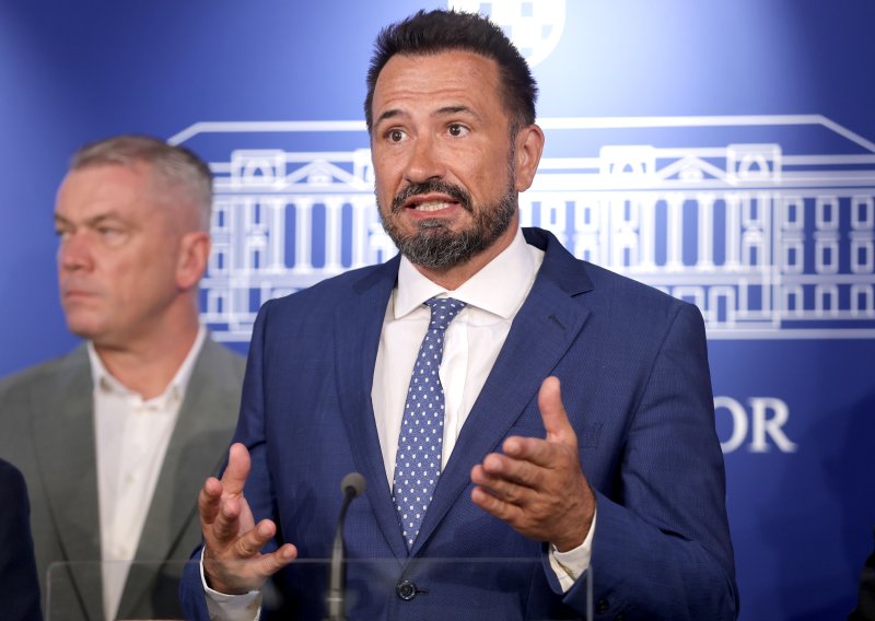 Peternel: 'Imali smo jučer jednu ciničnu izjavu premijera. Možda se nije šalio'