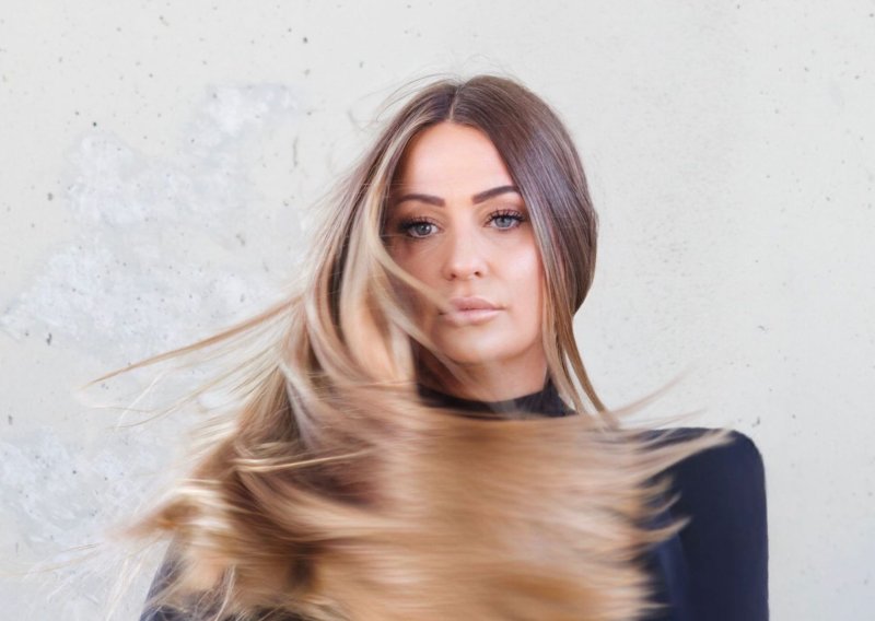 Jelena Bošnjak: ‘Danas je lakše promijeniti lice nego prihvatiti vlastito’