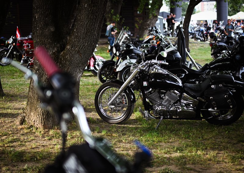 Vozite motocikl? Od 1. ožujka jedan detalj na njemu može vas stajati 600 eura