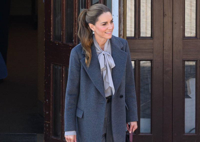 Kate Middleton ima savršenu jesensku kombinaciju, ali njezina frizura je pun pogodak