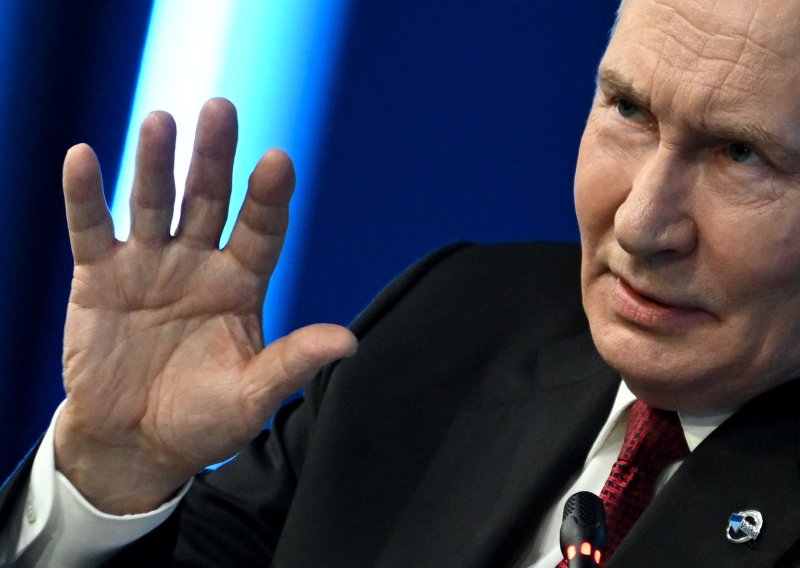 Putin: 'Ne možemo biti sigurni da nuklearno oružje neće biti upotrijebljeno'