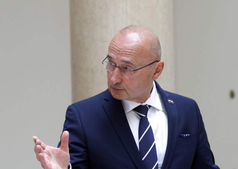 Grlić Radman: Hrvatska od Crne Gore traži imovinu vrijednu 2,7 milijardi dolara