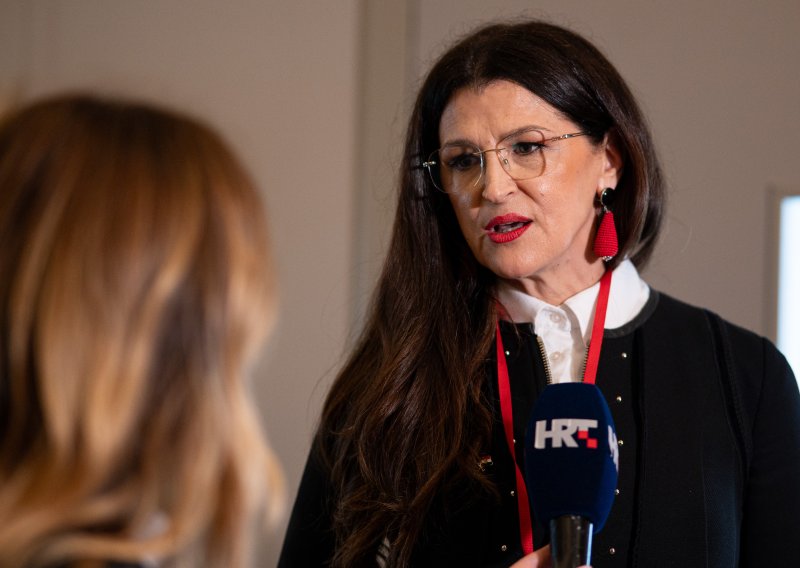 Politico razotkrio SDP-ovku: Vodila sestru i prijatelje u Strasbourg, potrošila 12.000 eura