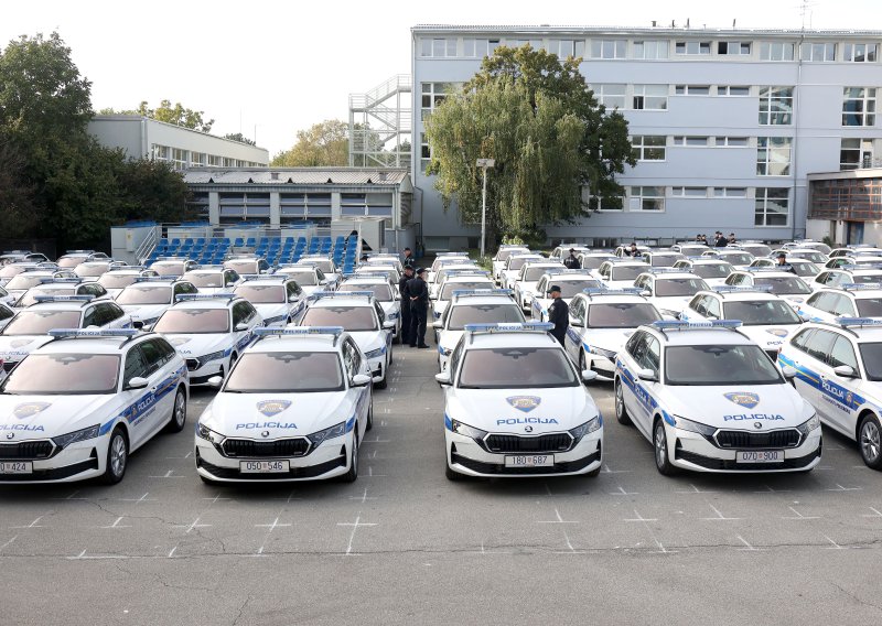 FOTO/VIDEO MUP obnovio vozni park: Evo kakvi automobili izlaze na hrvatske ulice