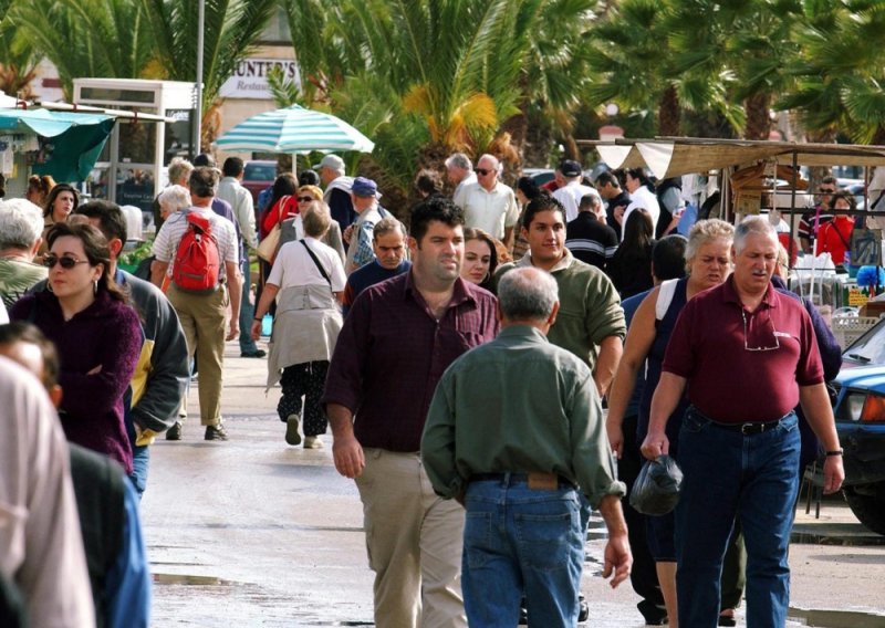 Mijenjaju se navike turista, a broj noćenja raste: Evo koja je zemlja izdominirala