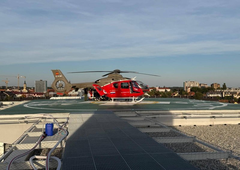 Prvi helikopter sletio na Varaždinsku bolnicu: Pacijent prevezen za Zagreb