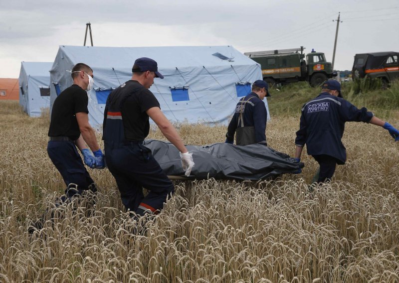 Kijev i Malezija optužuju pobunjenike za uništavanje dokaza