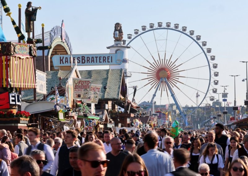 Skandal trese Oktoberfest: Ženama dijele kratke hlačice zbog voajera