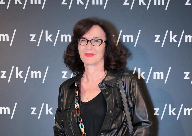 Kožni komplet i krznene natikače: Senka Bulić na premijeri u ZKM-u pokazala vrhunski modni bunt